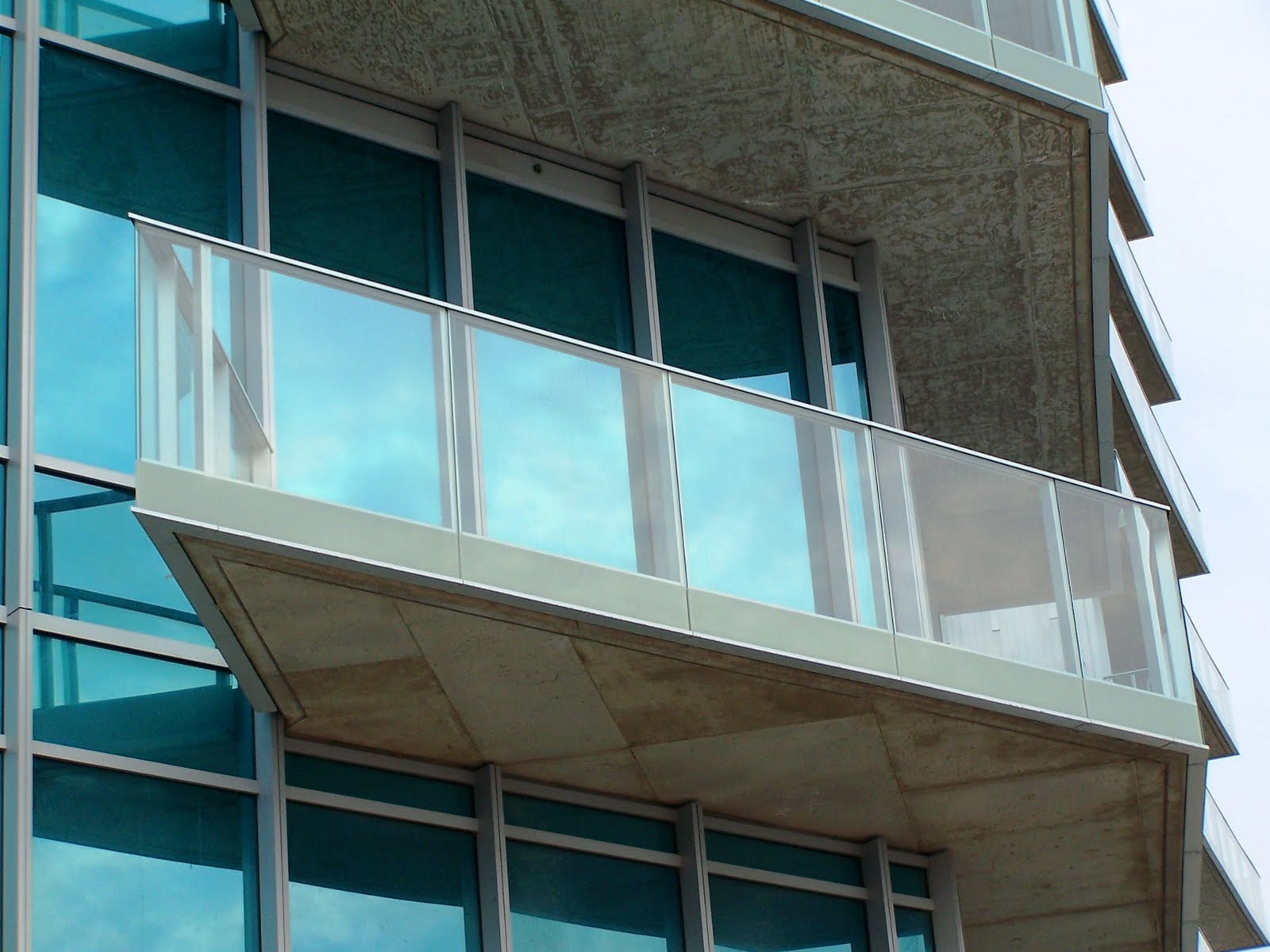 Exterior Glass Railing Systems