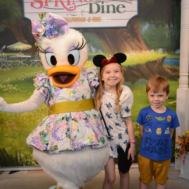 Walt Disney World Dining With Kids