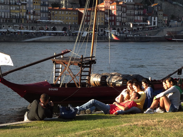 Relaxando nas margens do Rio Douro