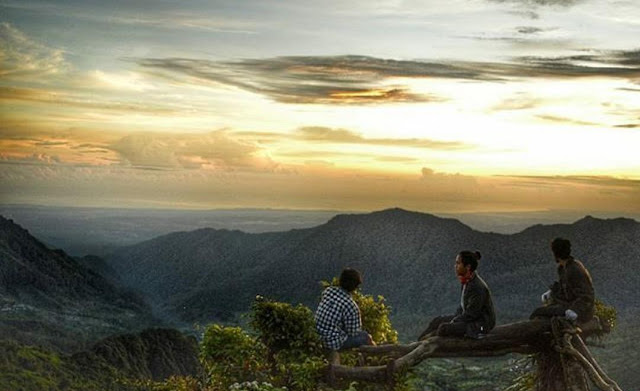 Puncak Tugu Petungkriyono: Lokasi, Rute, dan Harga Tiket Puncak Tugu Petungkriyono: Lokasi, Rute, dan Harga Tiket