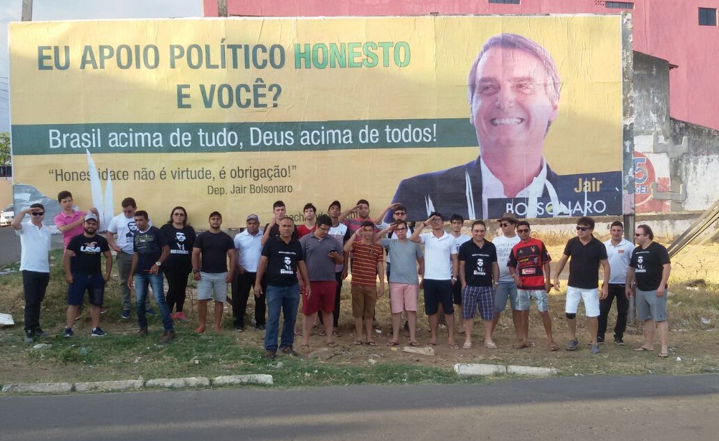 Resultado de imagem para bolsonaro deus acima de tudo