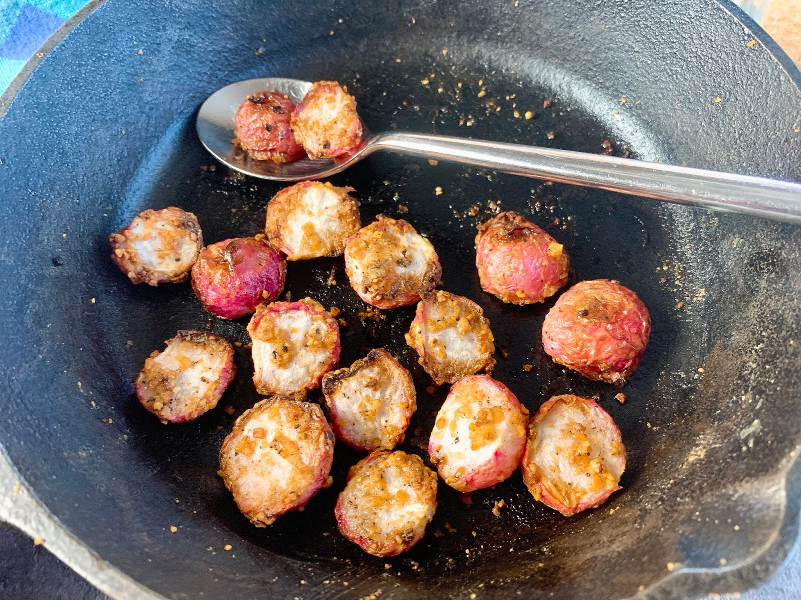 GarlicParmesan Roasted Radishes