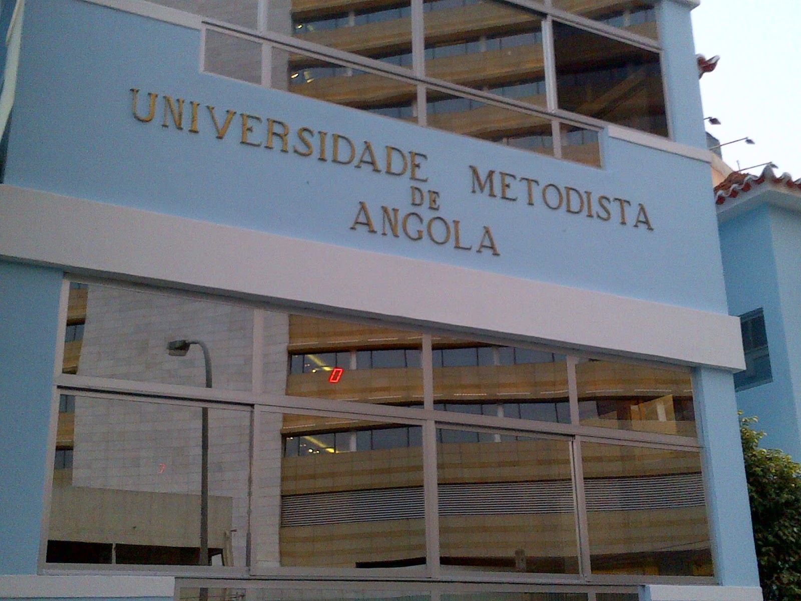UMA Sobre A UMA uma-sobre-a-uma