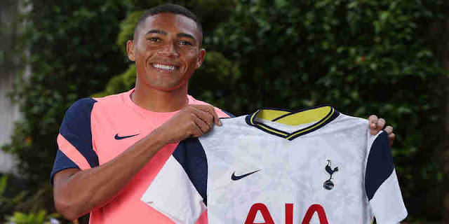Tottenham sign striker Carlos Vinicius on season-long loan