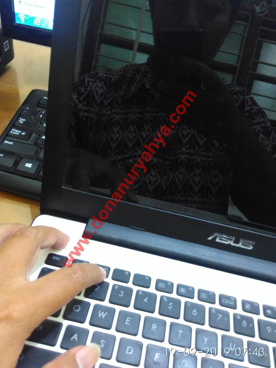 Cara Mengatasi Please Select Boot Device Laptop Asus  Cara Mengatasi 