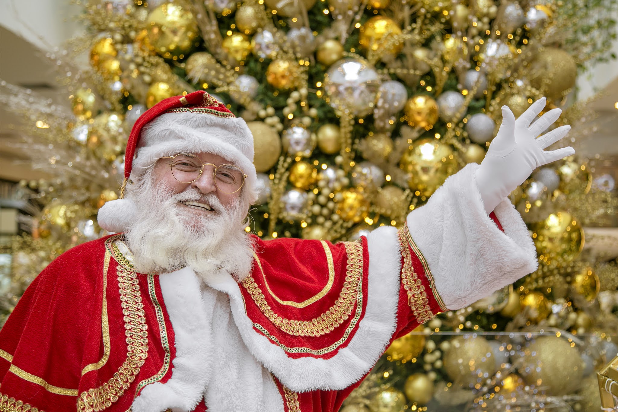 Brasília Shopping inicia festividades com árvore cinética, sorteio de carro e chegada do Papai Noel no Nicolândia