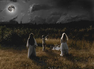 Esbats: wiccan full moon rituals