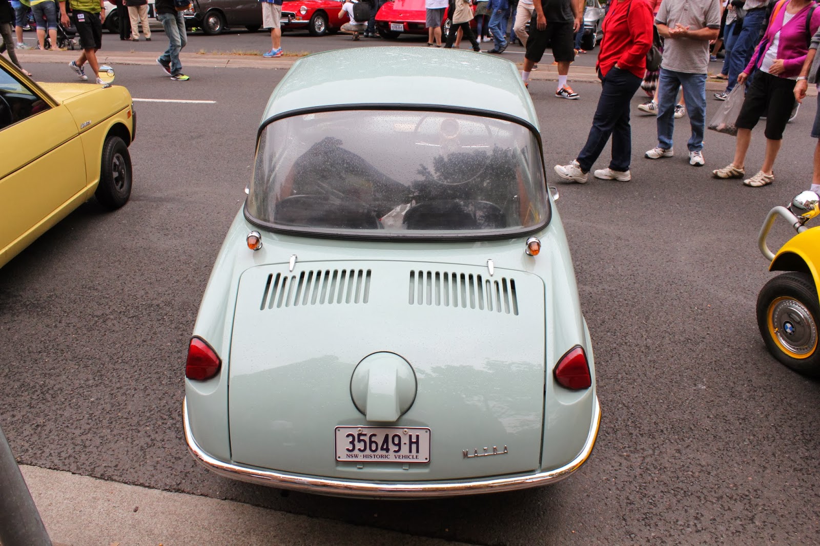 Aussie Old Parked Cars: 1963 Mazda R360 Coupe