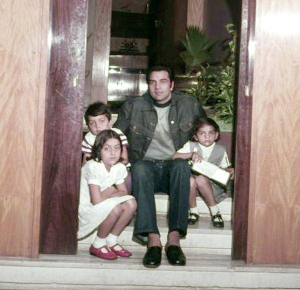 Bollywood Actor Dharmendra Rare Family Photos MERE PIX Bollywood Actor Dharmendra Rare Family Photos MERE PIX