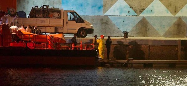 Positivo de coronavirus en 46 inmigrantes llegados a Fuerteventura, Canarias Positivo de coronavirus en 46 inmigrantes llegados a Fuerteventura, Canarias