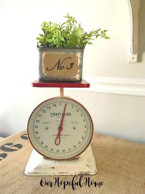 vintage Chatillon scale red white 25 pound No. 3 burlap tin box greens