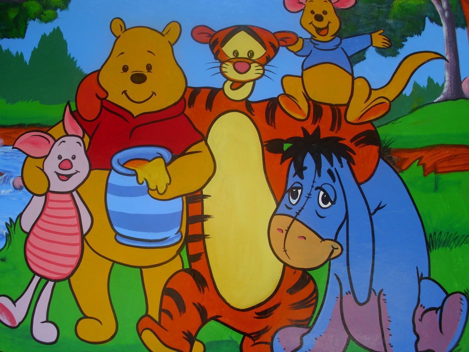 Sarana Edukasi Art Center: Lukis Tembok