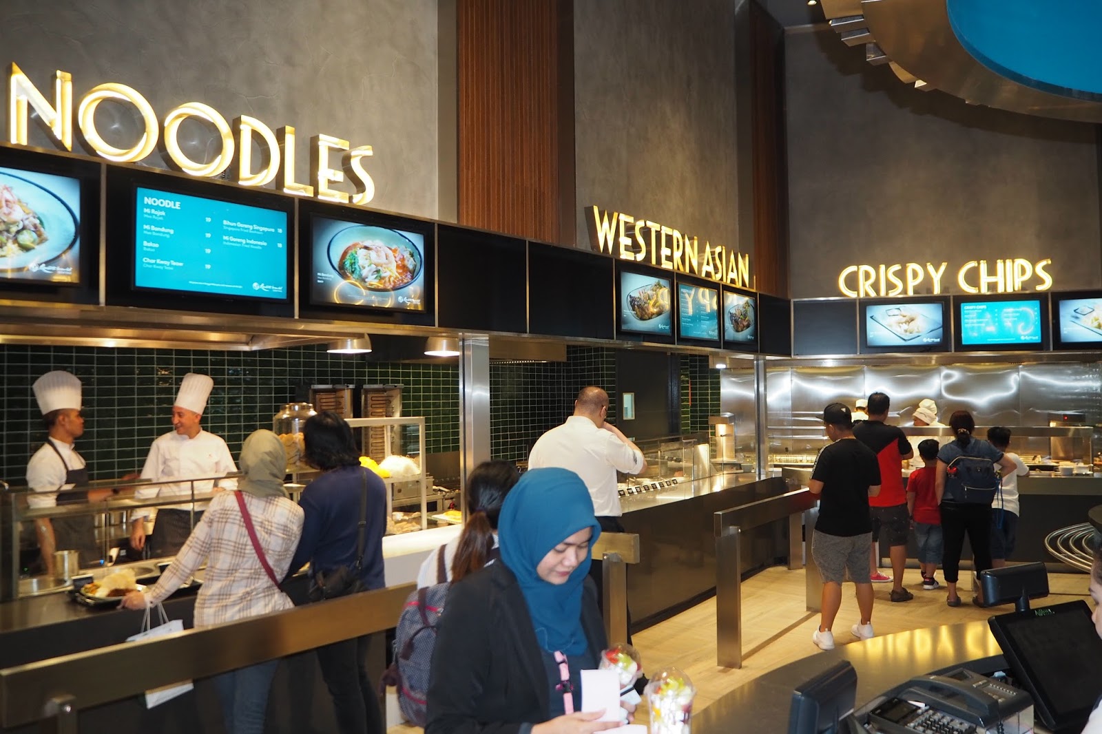 Kee Hua Chee Live!: THE NEW FOOD COURT AT RESORTS WORLD GENTING SKY