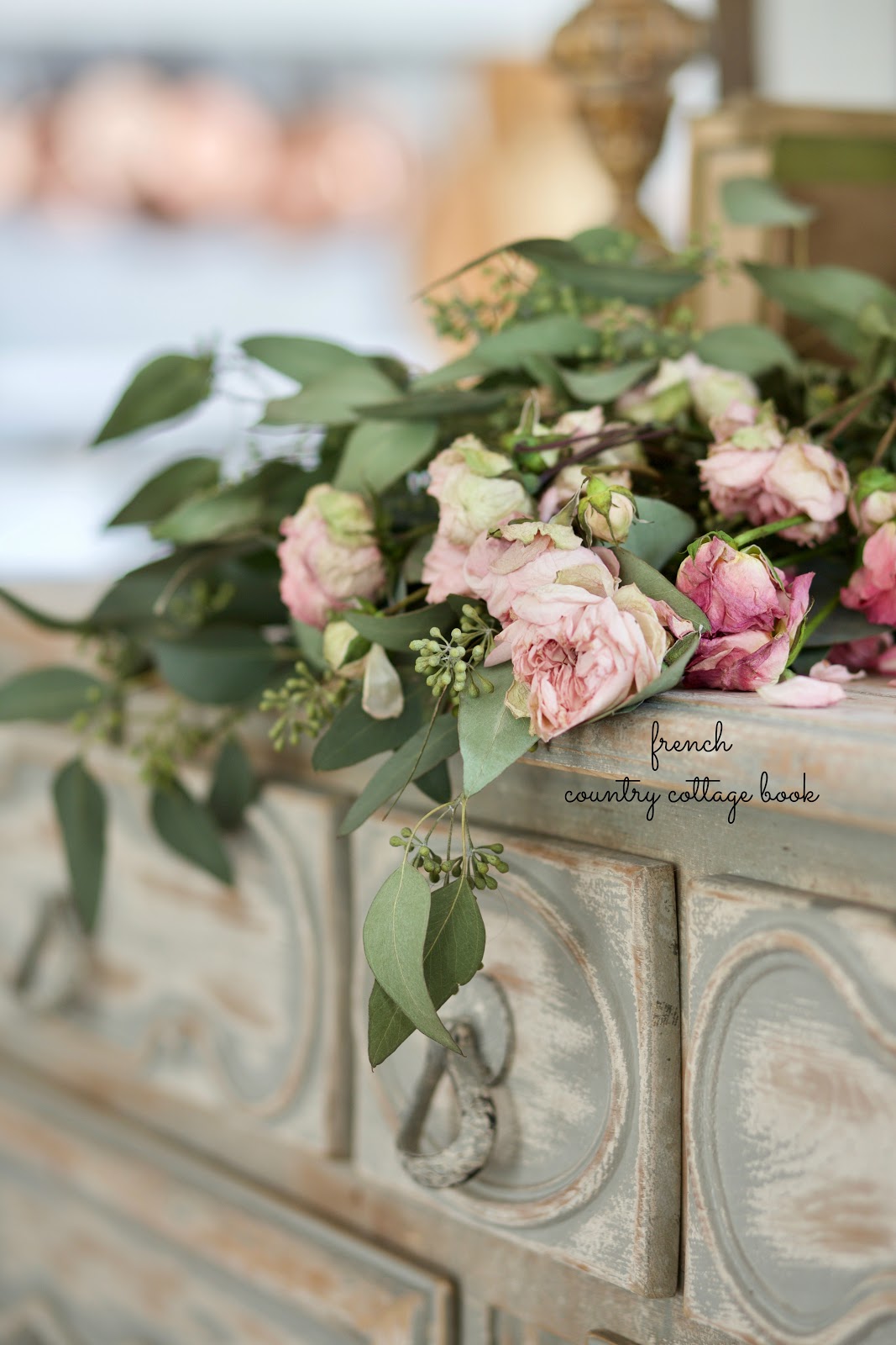 7 ways to use dried flowers in your decor