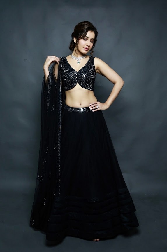 Raashi Khanna in black lehenga