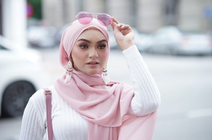  Model  Hijab Pashmina  Terbaru Simple Cantik dan Kekinian 