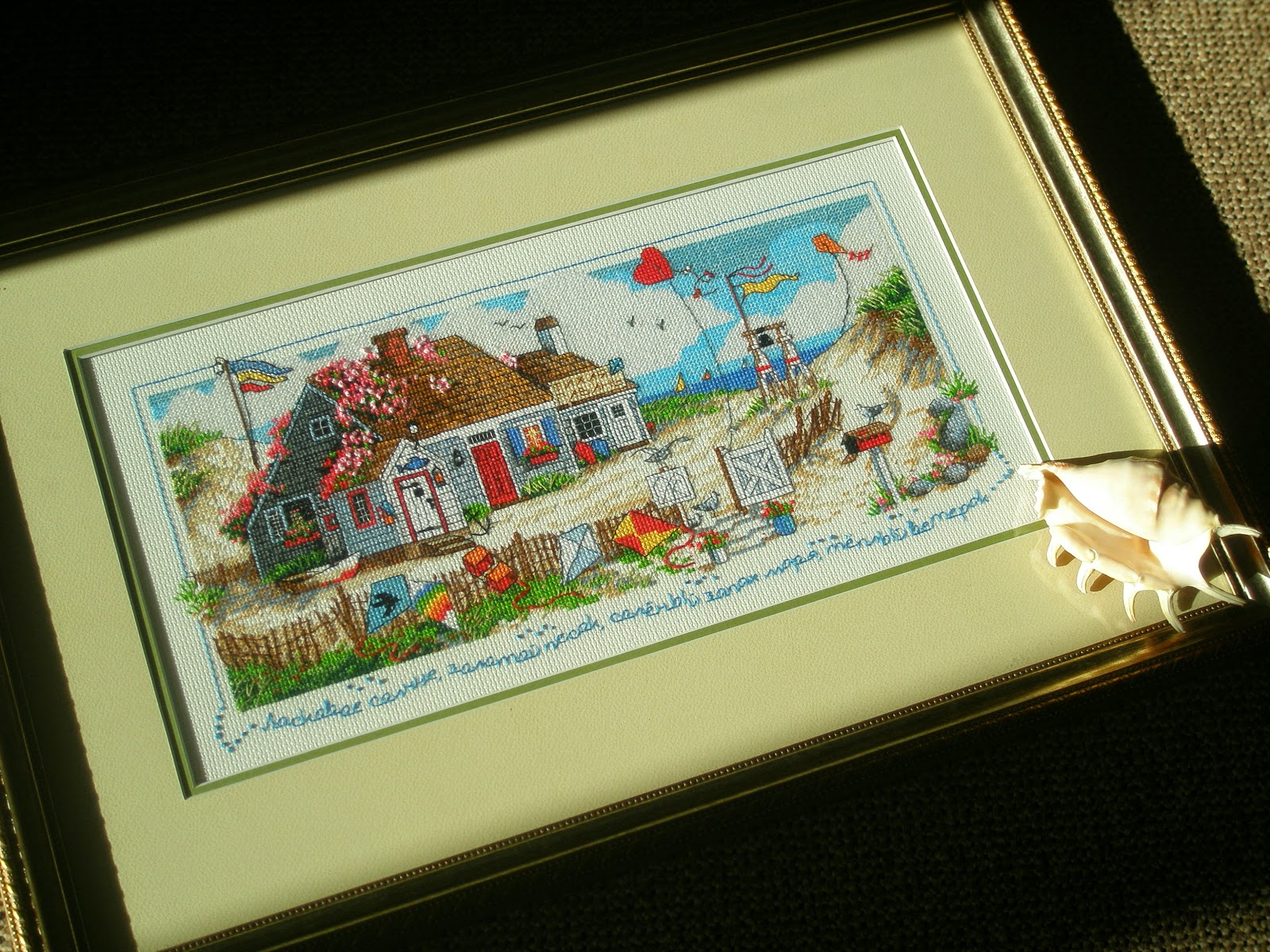 Золотые ручки ухта. Выставка вышитых картин крестом. Золотые ручки осень. Мастерская золотые ручки. Салон золотые ручки.