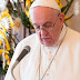En Navidad Dios no vino de visita, afirma el Papa, “vino para vivir con nosotros”