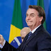 Bolsonaro assina decreto que antecipa 13º de aposentados da previdência