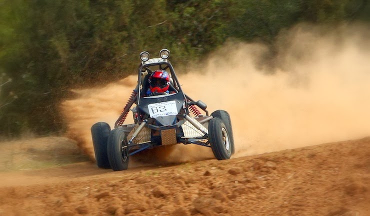 Offroad-racing-buggy на 2. 4x4 rally багги. внедорожник гоночный багги. багги в горах. багги для гонок по бездорожью.