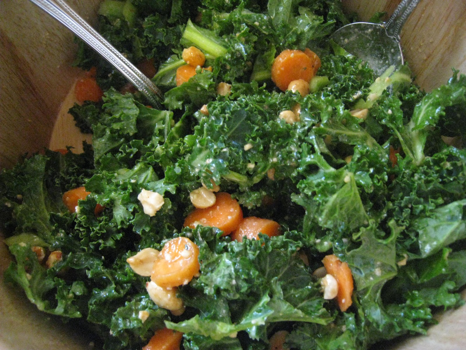 Fresh Peanut Kale Salad
