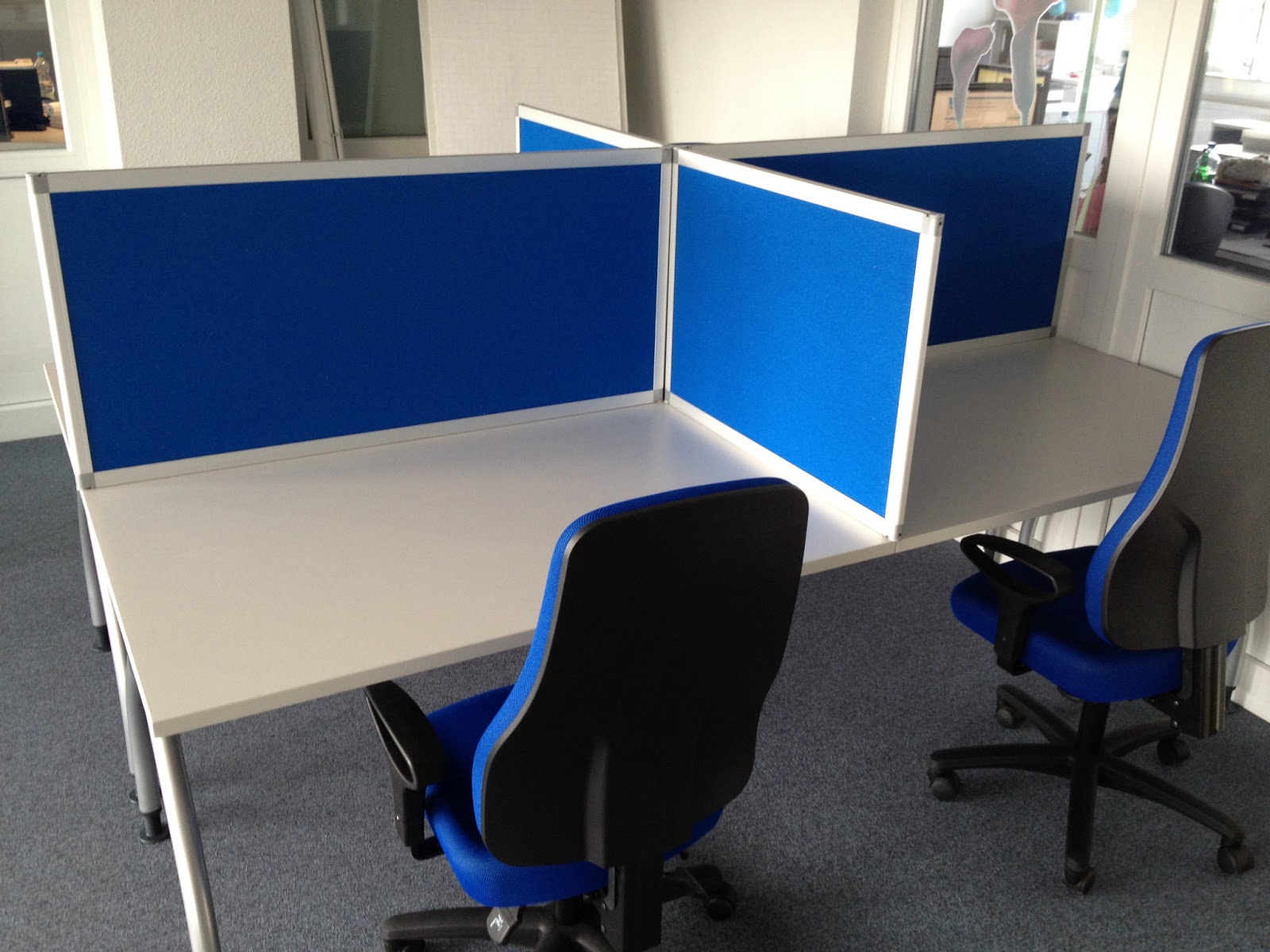 Colour up your office !: Mobile Glaswand Glasschiebewand im Büro und