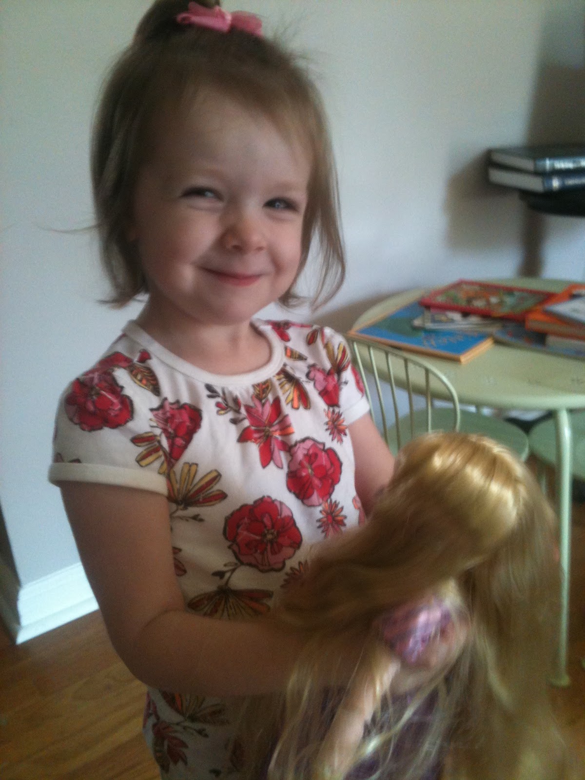 Honey Loves Grizzly: Fish cake, swimming and princess dresses