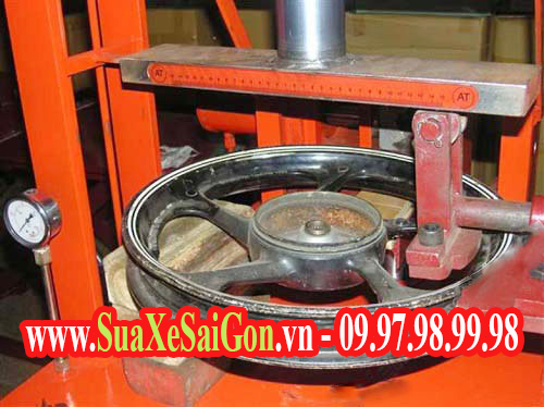 Dich vụ cân vành xe máy tại Tp. HCM Dich vụ cân vành xe máy tại Tp. HCM