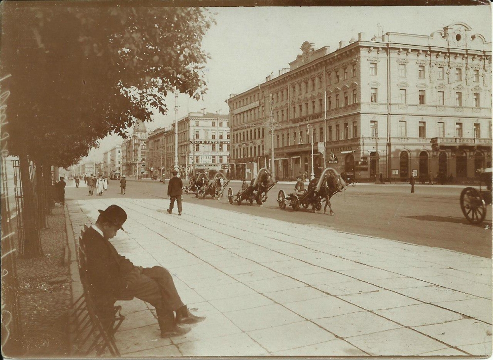 St. Petersburg in the Early 20th Century 21 Vintage Pictures of the