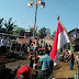 Meriahnya Lomba Panjat Pinang Di Gadingrejo Pasuruan