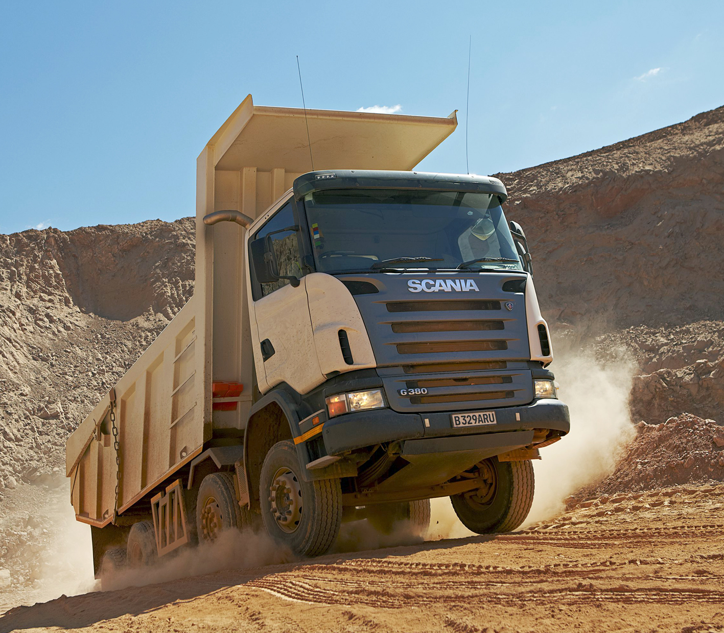 Revista EL REMOLQUE 4.000 Camiones SCANIA