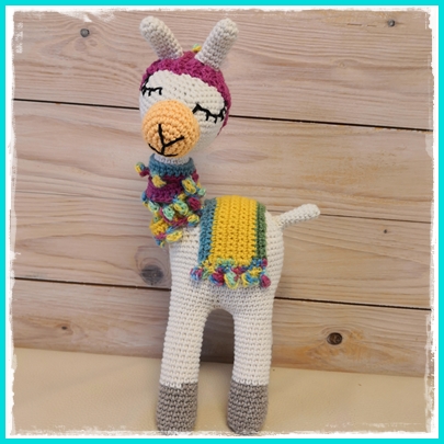 Frau Tschi Tschi Kostenlose Hakelanleitung Fur Lama Oder Alpaka In 2 Grossen