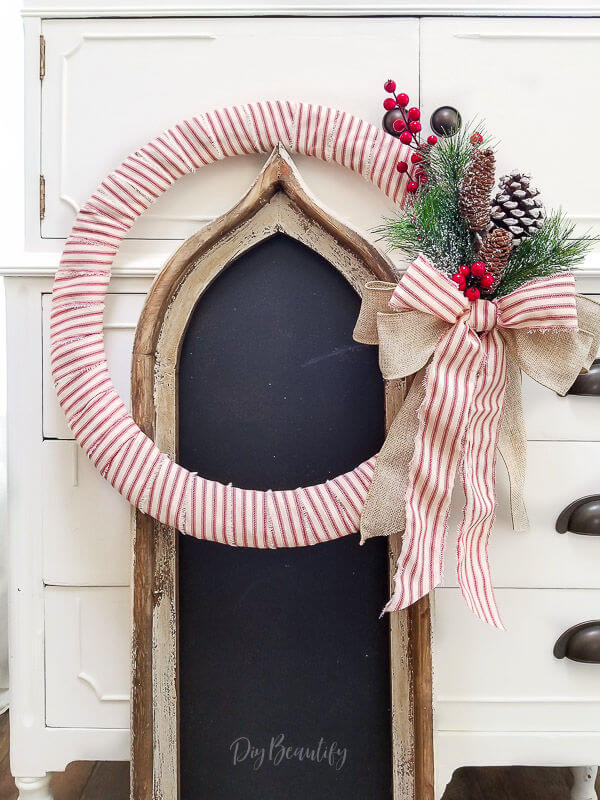 farmhouse Christmas wreath