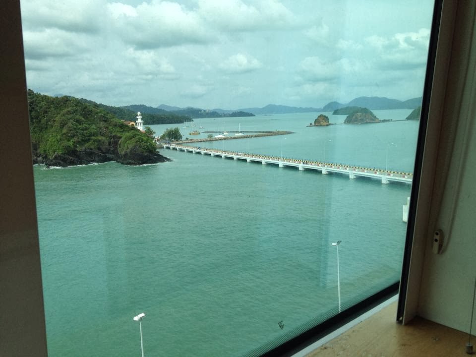 Langkawi dari dalam pesiar Langkawi dari dalam pesiar