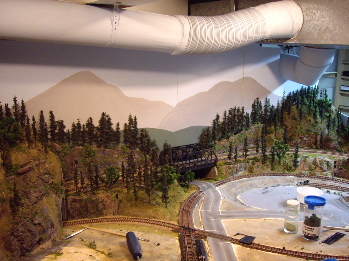 TY'S MODEL RAILROAD Layout Scenery Part II The Background