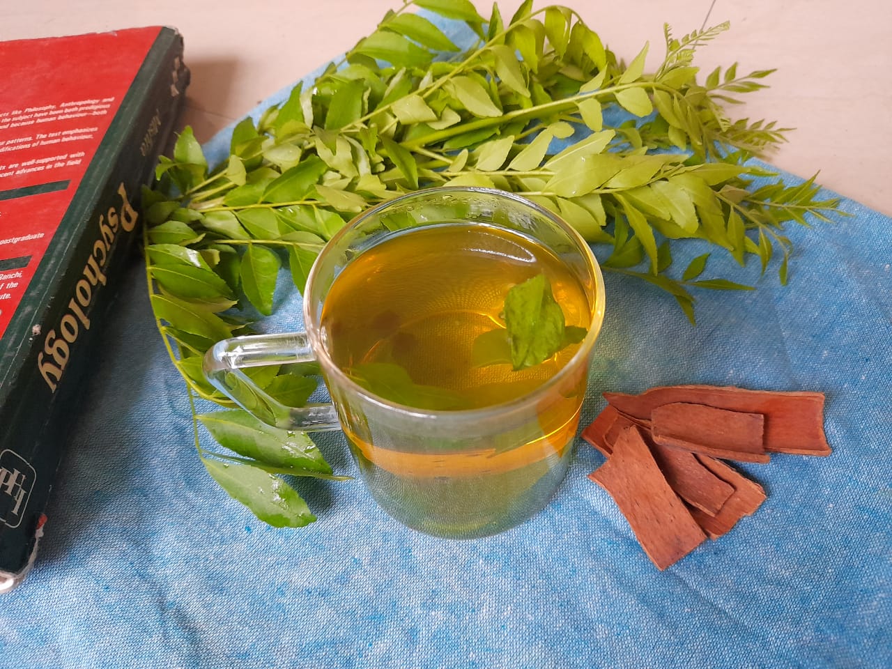 easyrecipes Curry leaves Tea/Kadi pata chai /Weight loss tea