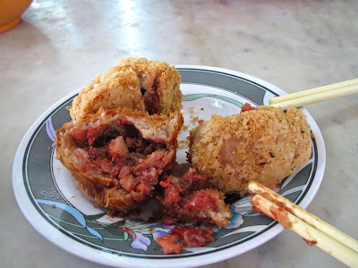 Fried Taro Dumplings, Malaysian cuisine, taro, yam, roast pork, pork, lunch, Bidor, Pun Chun