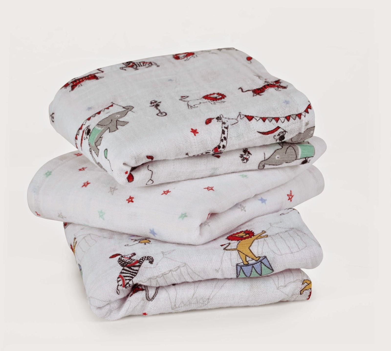 A peek at the new Aden + Anais collection & GIVEAWAY! | aden and anasi | muslins | musy | giveaway | competition | win | twitter | mamasVIB celbriteses | get the look | mamas essential | any bag essential | aden + anais | muslins for baby | new baby gift | win a set | swaddles | free | aden | must- have | baby buys |