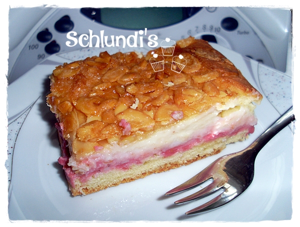 Bienenstich mit Himbeer-Mandel-Füllung