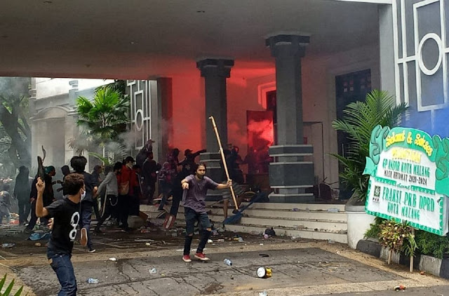 CEK FAKTA: Rumah Ketua DPR RI Puan Maharani Dibakar Massa Pendemo, Benarkah?