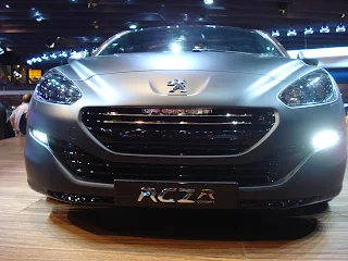 Peugeot RCZ R Concept in Paris