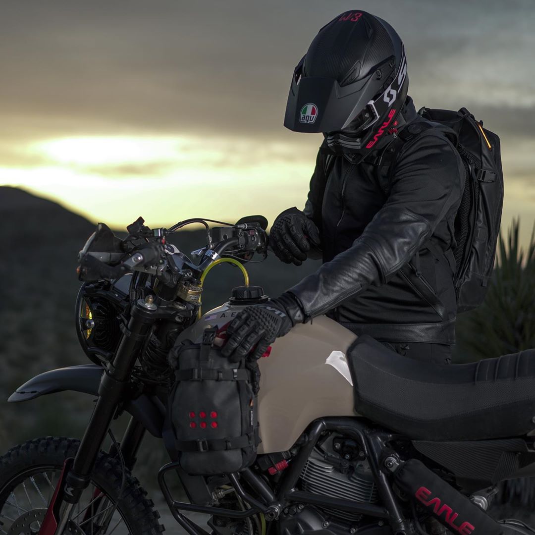 ️ S C R A M B L E R | 𝗘𝗮𝗿𝗹𝗲𝗠𝗼𝘁𝗼𝗿𝘀 - RocketGarage - Cafe Racer Magazine