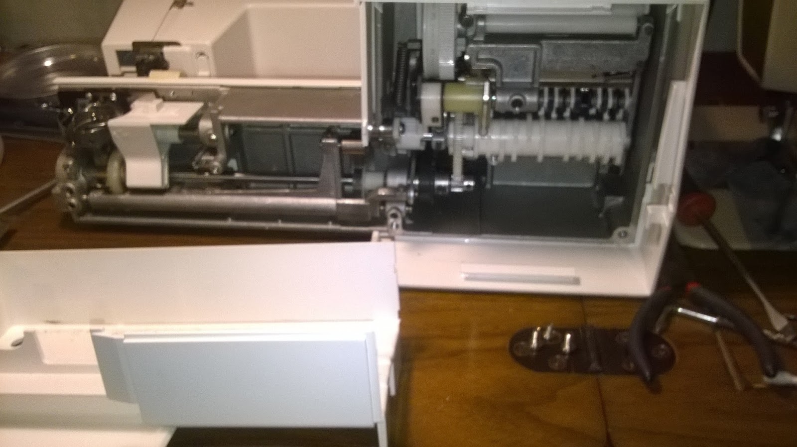 Pfaff Hobbymatic Sewing Machine Stuck Reverse Fabric or won't feed