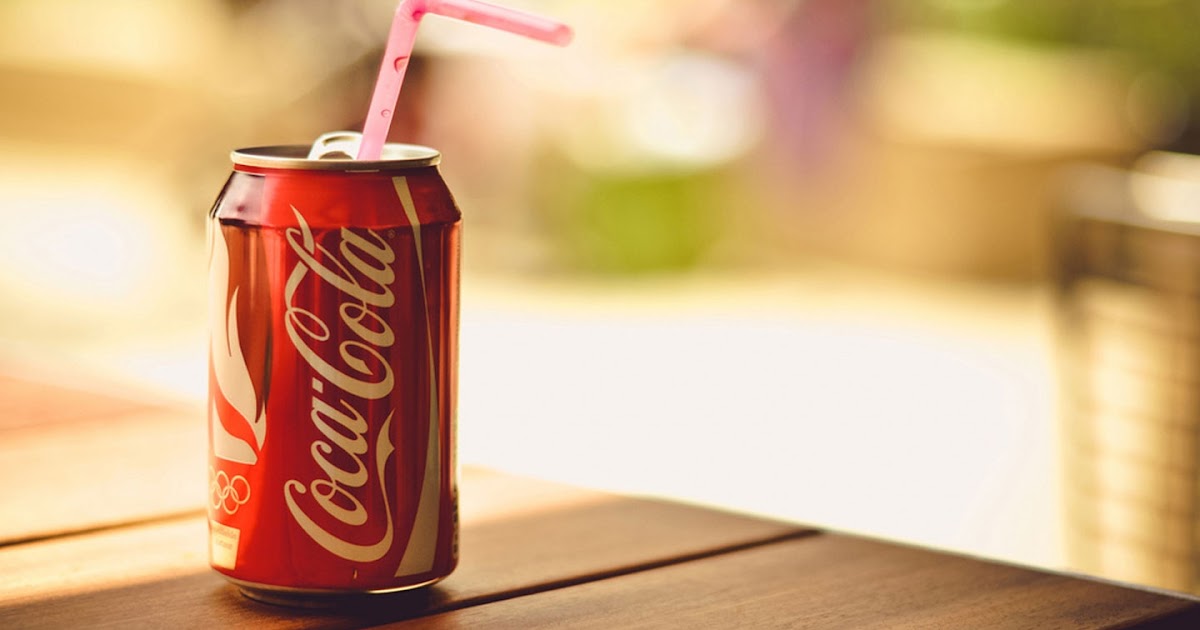 ROLLIN BYE COKE THROUGH A STRAW