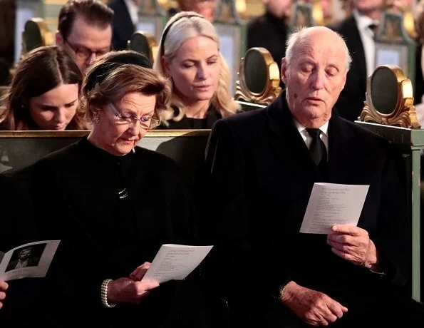 Crown Princess Mette-Marit, Princess Ingrid Alexandra, Princess Laurentien. Victoria. Princess Estelle had an accident at Italian Alps