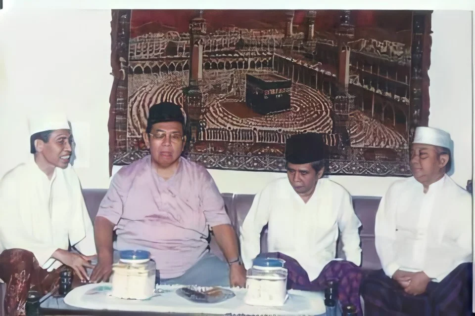 50+ Kumpulan Foto KH. Zainal Abidin Munawwir Krapyak Yogyakarta (HD)