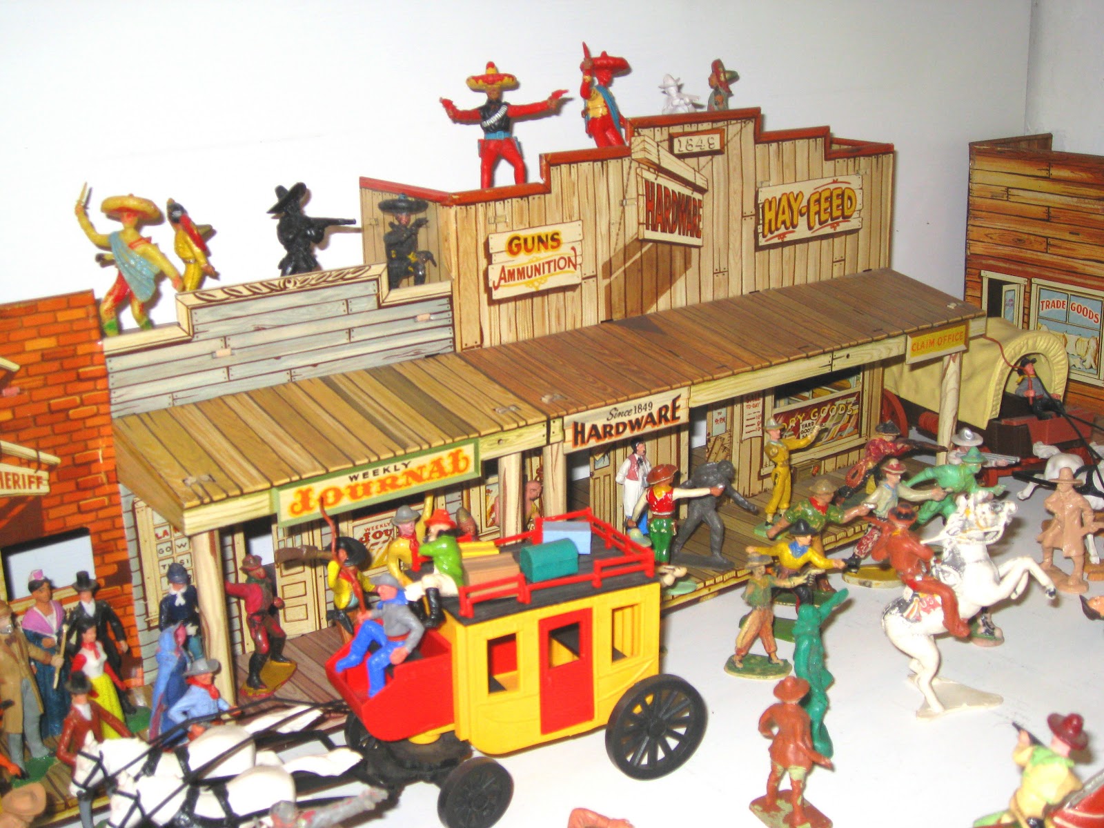 Collecting Toy Soldiers Marx tinplate western town buildings