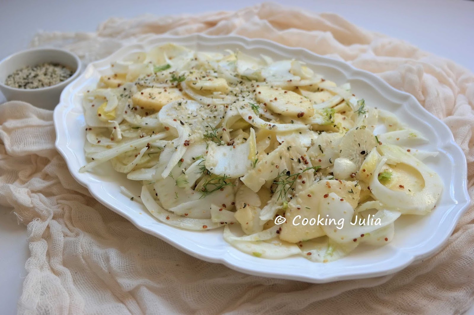 COOKING JULIA SALADE LÉGÈRE AU FENOUIL, POMME, ENDIVE ET RADIS NOIR