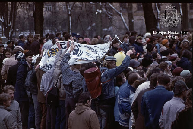 27 апреля 1988 года. Рига. Парк Аркадия. Митинг против строительства метро в Риге