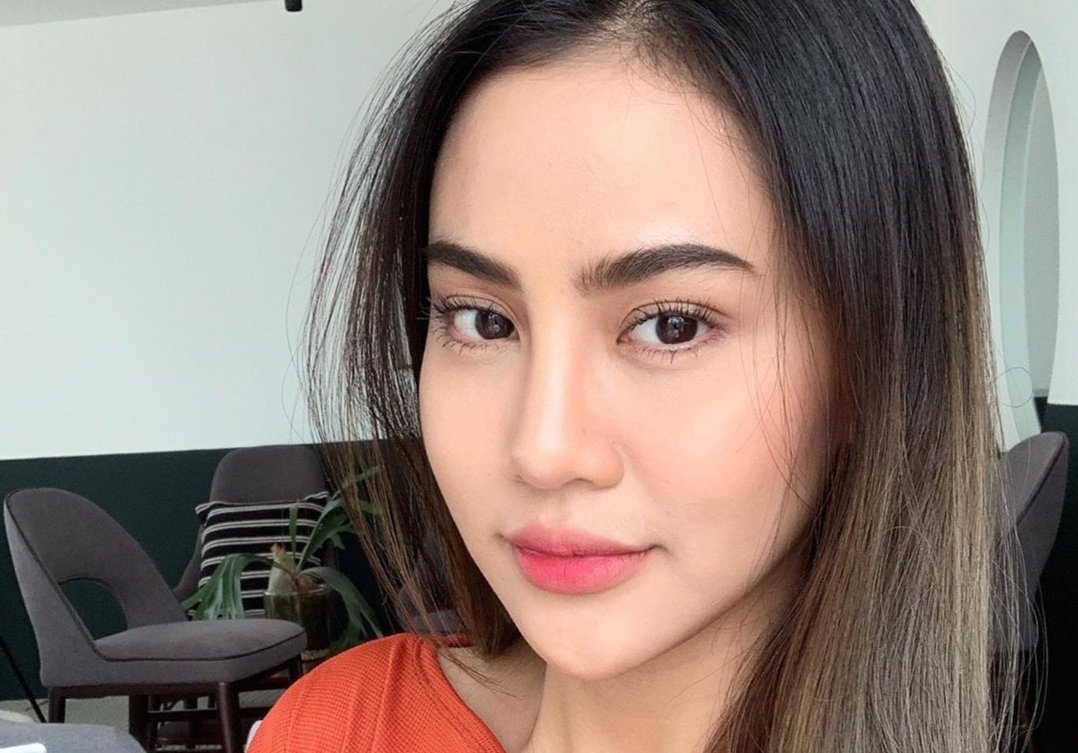Biodata Siti Khadijah Halim Pelakon Drama Dia Yang Ku Cinta - MY PANDUAN